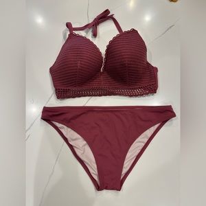 Women’s swimwear